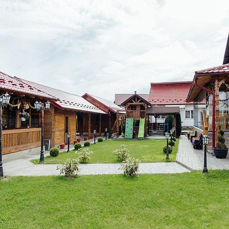 Hotel Casa Alexandru - Locul In Care Te Simti Acasa Viseu de Jos Exteriér fotografie