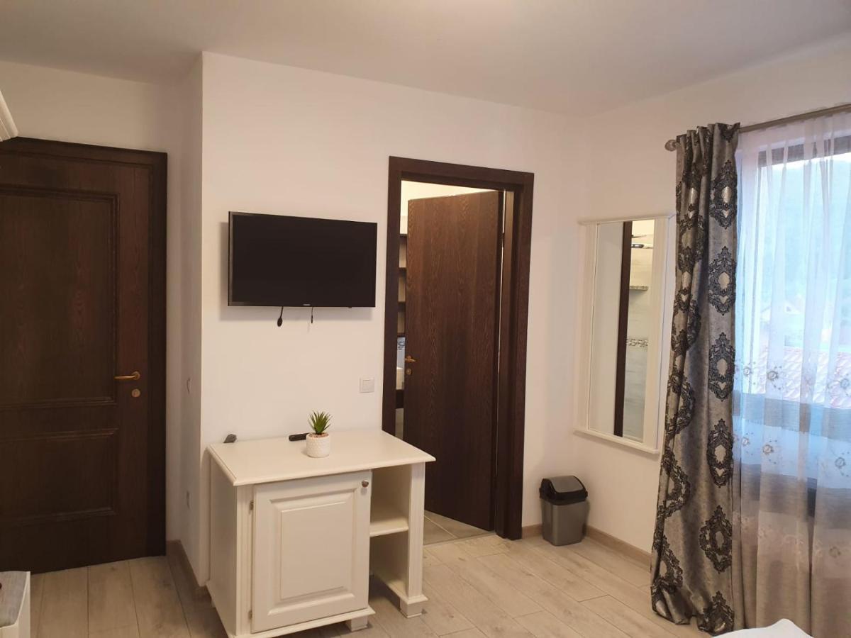 Hotel Casa Alexandru - Locul In Care Te Simti Acasa Viseu de Jos Exteriér fotografie